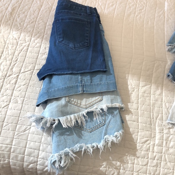 12 Denim shorts (Bundled) - Picture 4 of 5